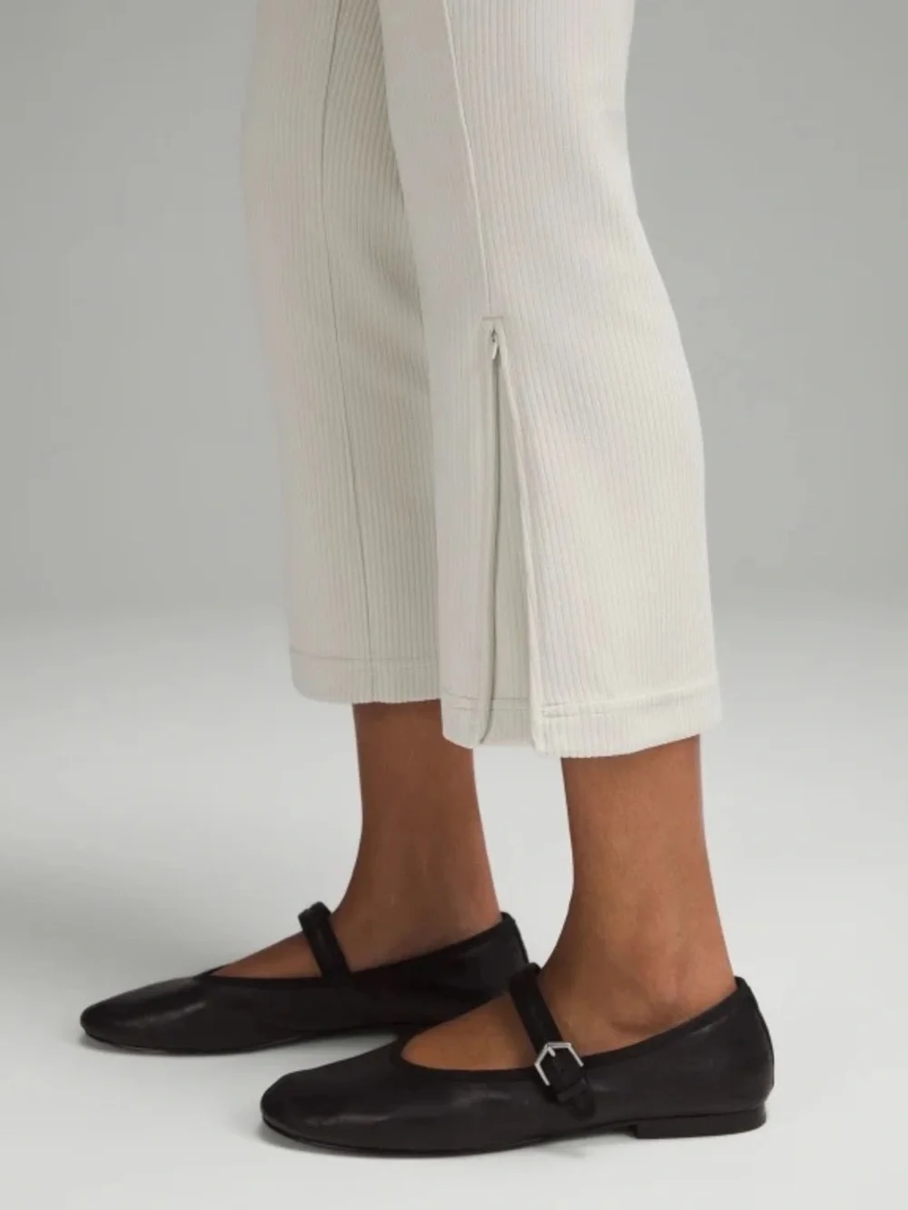 Lululemon Ribbed Softstreme Zip-Leg High-Rise Cropped Pant 25